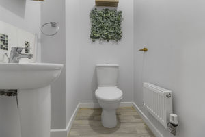Guest WC- click for photo gallery